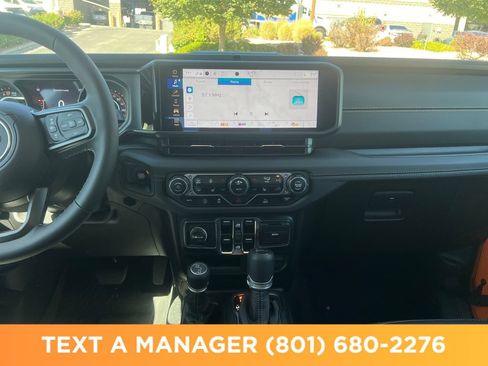Used 2025 Jeep Gladiator Sport AWD/4WD image 20