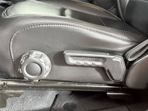 Used 2020 Jeep Gladiator Overland image 33