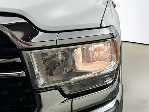 Used 2024 RAM 2500 Big Horn AWD/4WD image 11