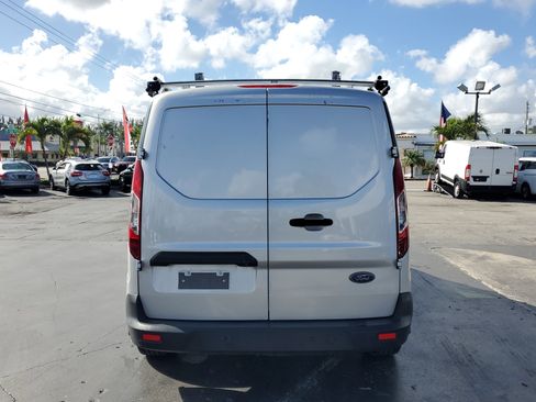 Used 2019 Ford Transit Connect XLT image 8