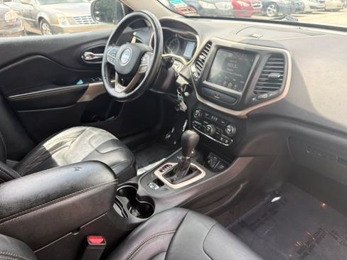 Used 2017 Jeep Cherokee Latitude w/ True North Edition AWD/4WD image 27