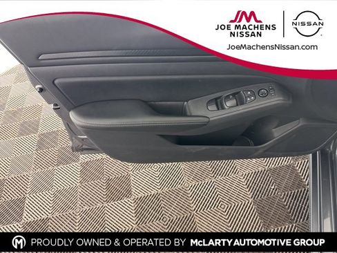 Used 2025 Nissan Altima 2.5 SV image 18