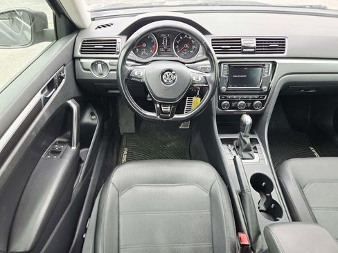 Used 2018 Volkswagen Passat 2.0T S FWD image 10