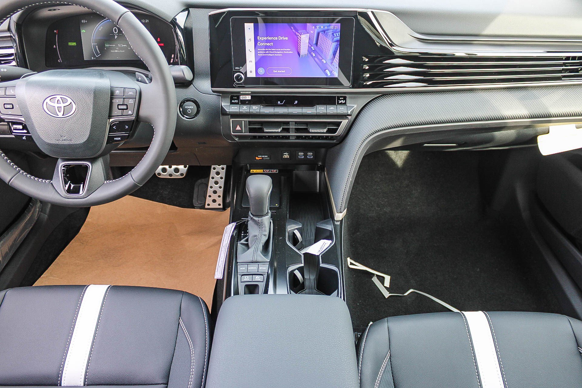 New 2026 Toyota Camry SE FWD image 15