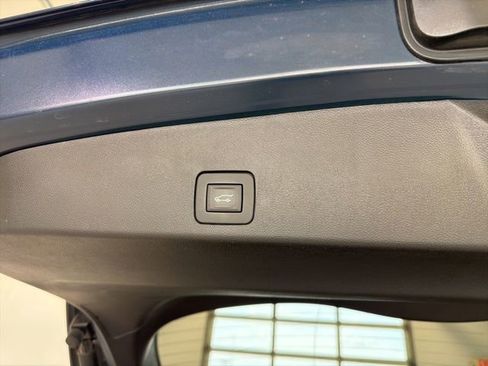 Used 2023 Buick Encore GX Essence w/ Experience Buick Package AWD/4WD image 18
