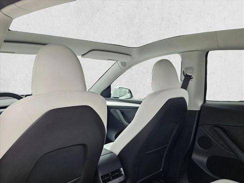 Used 2024 Tesla Model Y Performance AWD/4WD image 20