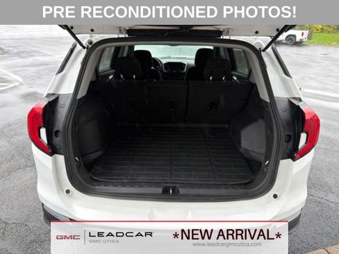 Used 2020 GMC Terrain SLE w/ Driver Convenience Package AWD/4WD image 14