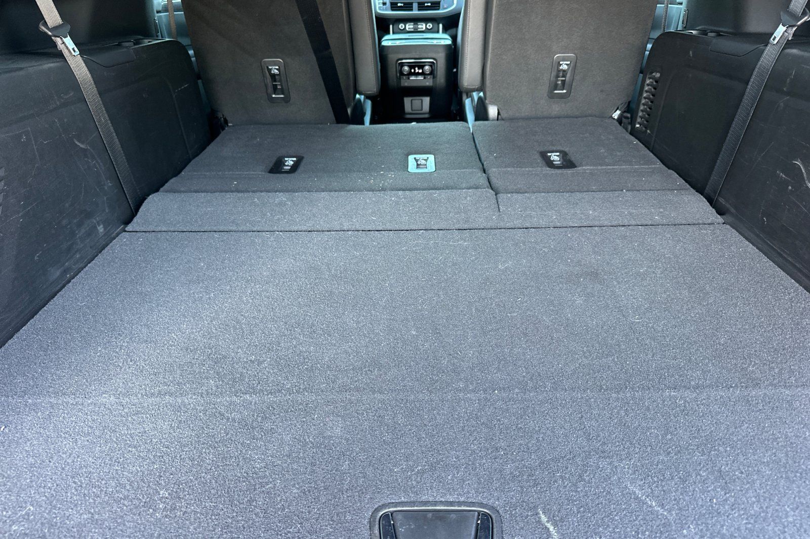 Used 2023 Chevrolet Suburban High Country AWD/4WD image 17