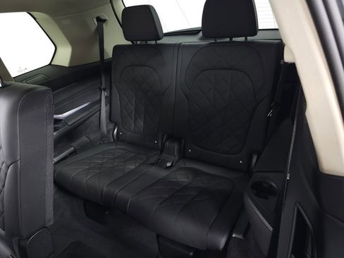 Used 2026 BMW X7 xDrive40i image 40