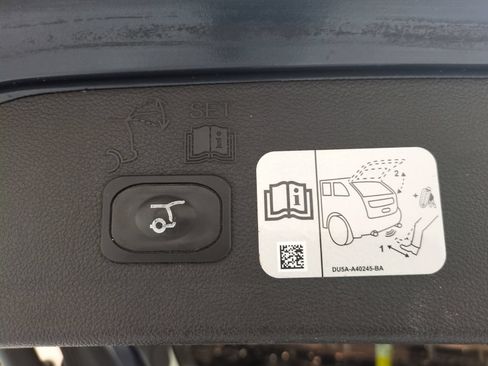 Used 2019 Ford Escape Titanium AWD/4WD image 13