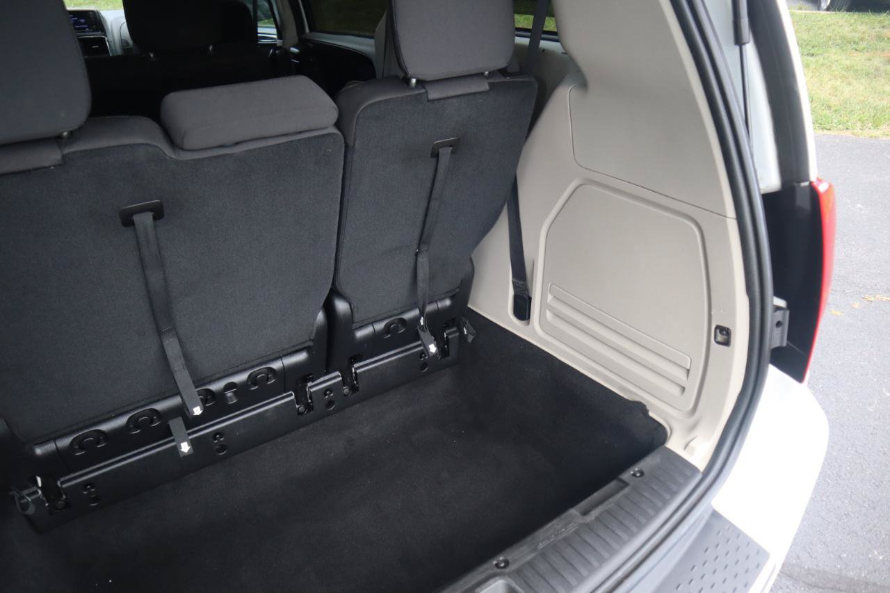 Used 2019 Dodge Grand Caravan SE w/ UConnect Hands-Free Group FWD image 45