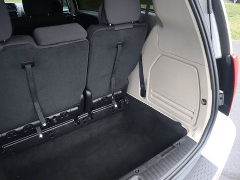 Used 2019 Dodge Grand Caravan SE w/ UConnect Hands-Free Group FWD image 45