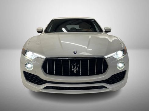 Used 2021 Maserati Levante image 2