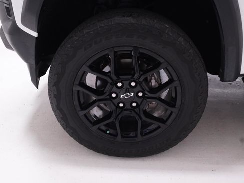 Used 2023 Chevrolet Colorado Trail Boss w/ LPO, Dark Essentials Package AWD/4WD image 9