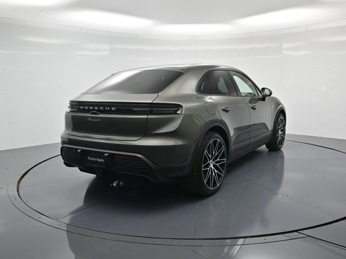 New 2026 Porsche Macan 4 Electric AWD/4WD image 30