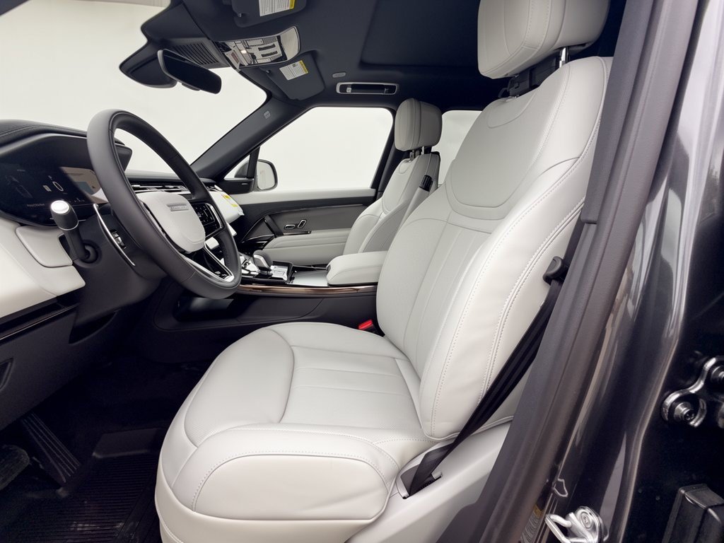 New 2027 Land Rover Range Rover Sport SE AWD/4WD image 5