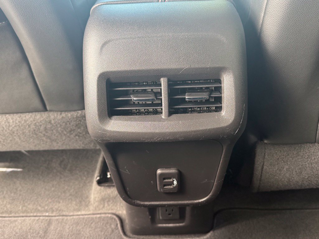 Used 2023 Chevrolet Equinox RS w/ RS Leather Package AWD/4WD image 21