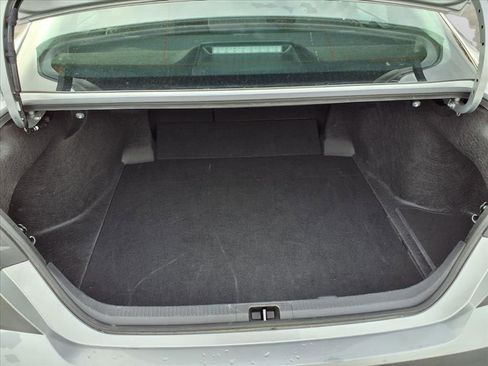 Used 2025 Toyota Camry XLE image 23