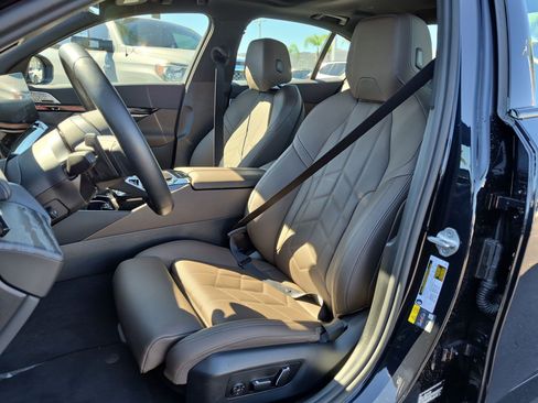 Used 2026 BMW i5 eDrive40 w/ M Sport Package RWD image 16
