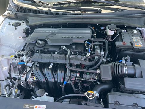 New 2026 Hyundai Elantra Limited image 12