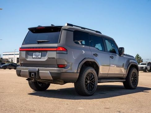 Used 2024 Lexus GX 550 AWD/4WD image 7