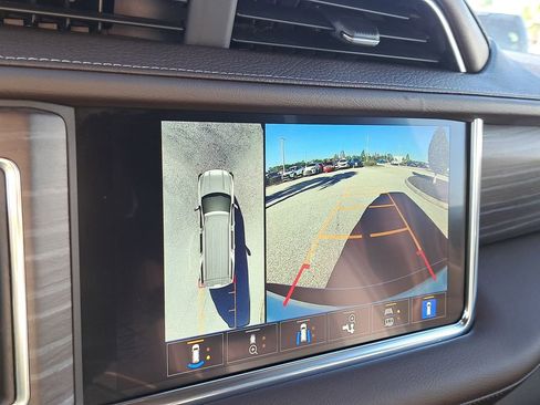 Used 2023 GMC Yukon Denali image 25