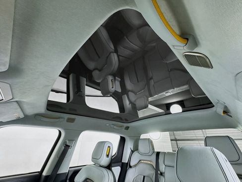 Used 2023 Rivian R1T Adventure image 14