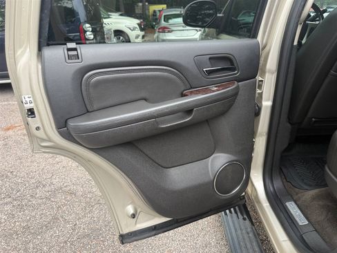 Used 2013 GMC Yukon Denali RWD image 20