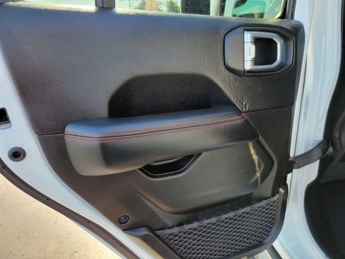 Used 2019 Jeep Wrangler Unlimited Rubicon AWD/4WD image 22