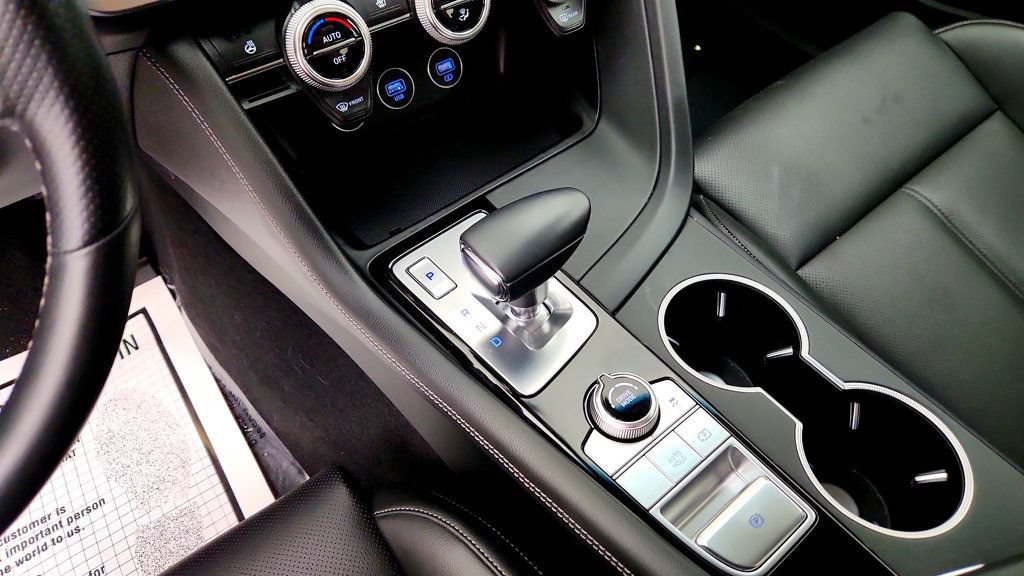 Used 2023 Genesis G70 2.0T AWD/4WD image 16