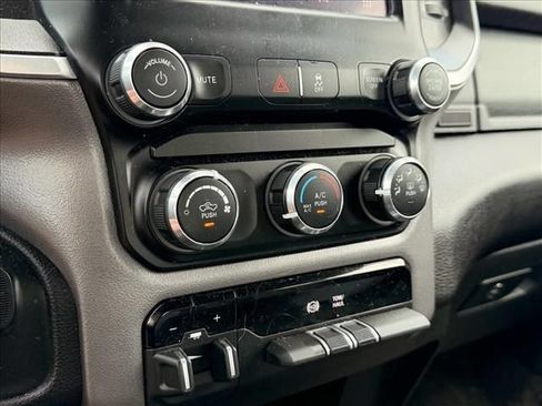 Used 2024 RAM 2500 Big Horn AWD/4WD image 26