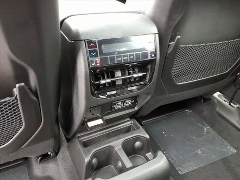New 2025 Jeep Grand Cherokee L Limited image 32