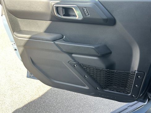 New 2025 Ford Bronco Outer Banks image 16