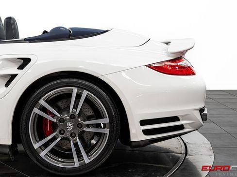 Used 2010 Porsche 911 Turbo AWD/4WD image 18