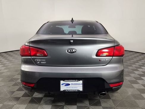 Used 2016 Kia Forte Koup EX image 4