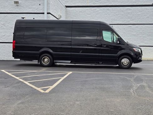 Used 2020 Mercedes-Benz Sprinter 3500 image 10