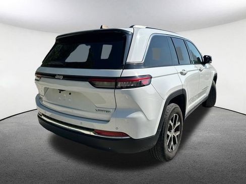 Used 2024 Jeep Grand Cherokee Limited AWD/4WD image 14