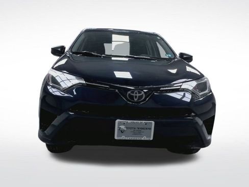 Used 2018 Toyota RAV4 LE w/ Carpet Mat Package image 3