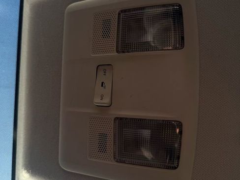 Used 2015 MAZDA MAZDA3 i Touring image 25