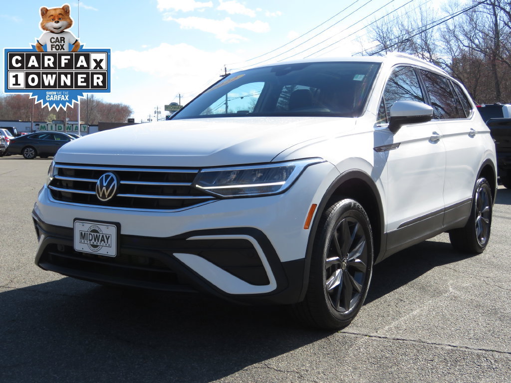 Used 2022 Volkswagen Tiguan SE AWD/4WD image 1