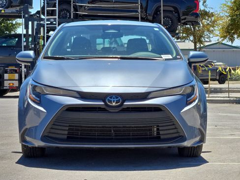 Certified 2025 Toyota Corolla LE FWD image 8