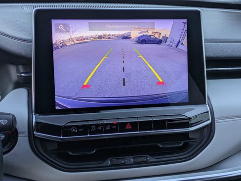 Used 2022 Jeep Compass Limited image 26