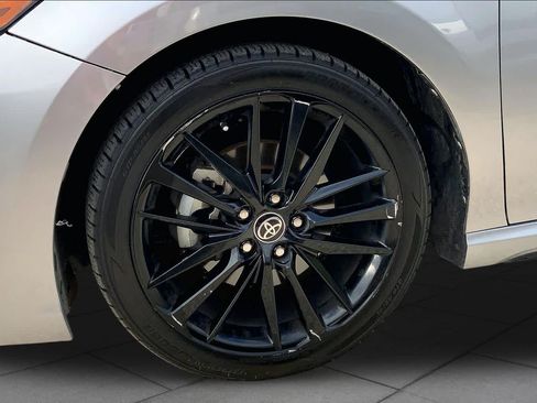 Used 2023 Toyota Camry XSE FWD image 11