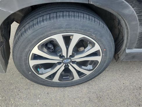 Used 2021 Subaru Forester Limited w/ Popular Package #3 image 3