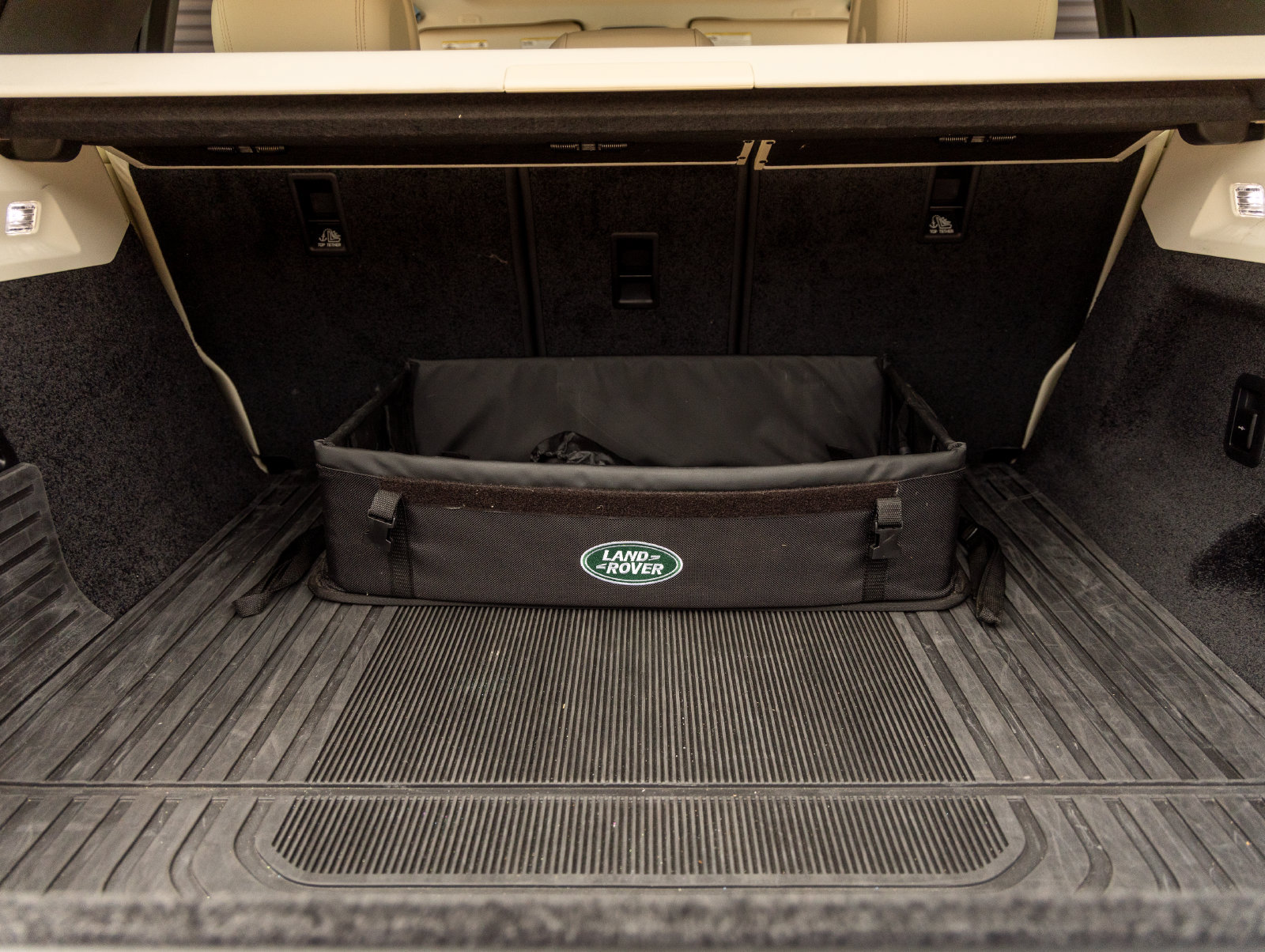 Used 2025 Land Rover Range Rover SE AWD/4WD image 35
