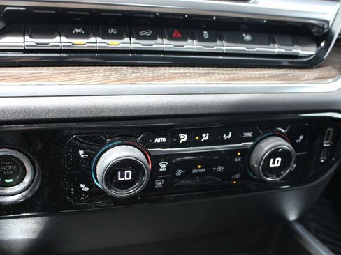 Used 2023 Chevrolet Silverado 1500 RST AWD/4WD image 16