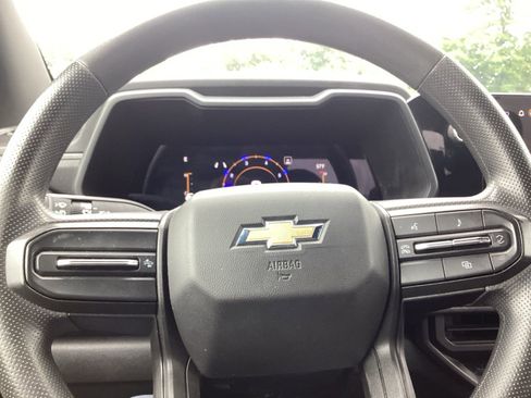 Used 2023 Chevrolet Colorado W/T RWD image 11