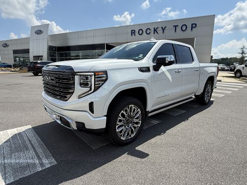 Used 2023 GMC Sierra 1500 Denali Ultimate AWD/4WD image 1