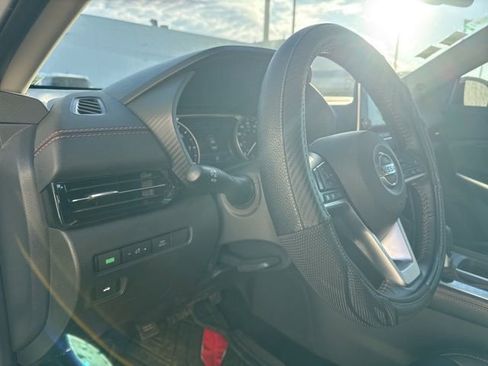 Used 2021 Nissan Sentra SR w/ SR Premium Package image 13