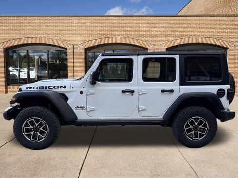 Used 2026 Jeep Wrangler Unlimited Rubicon AWD/4WD image 7